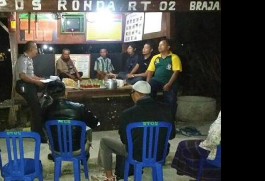 LOMBA JAGA WARGA ( POS KAMLING ) DUSUN BRAJAN