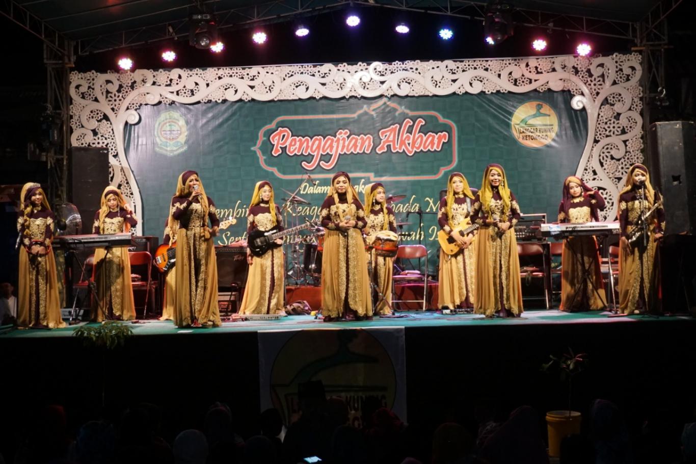Pengajian Akbar Pembinaan Keagamaan di Langgar Kuning