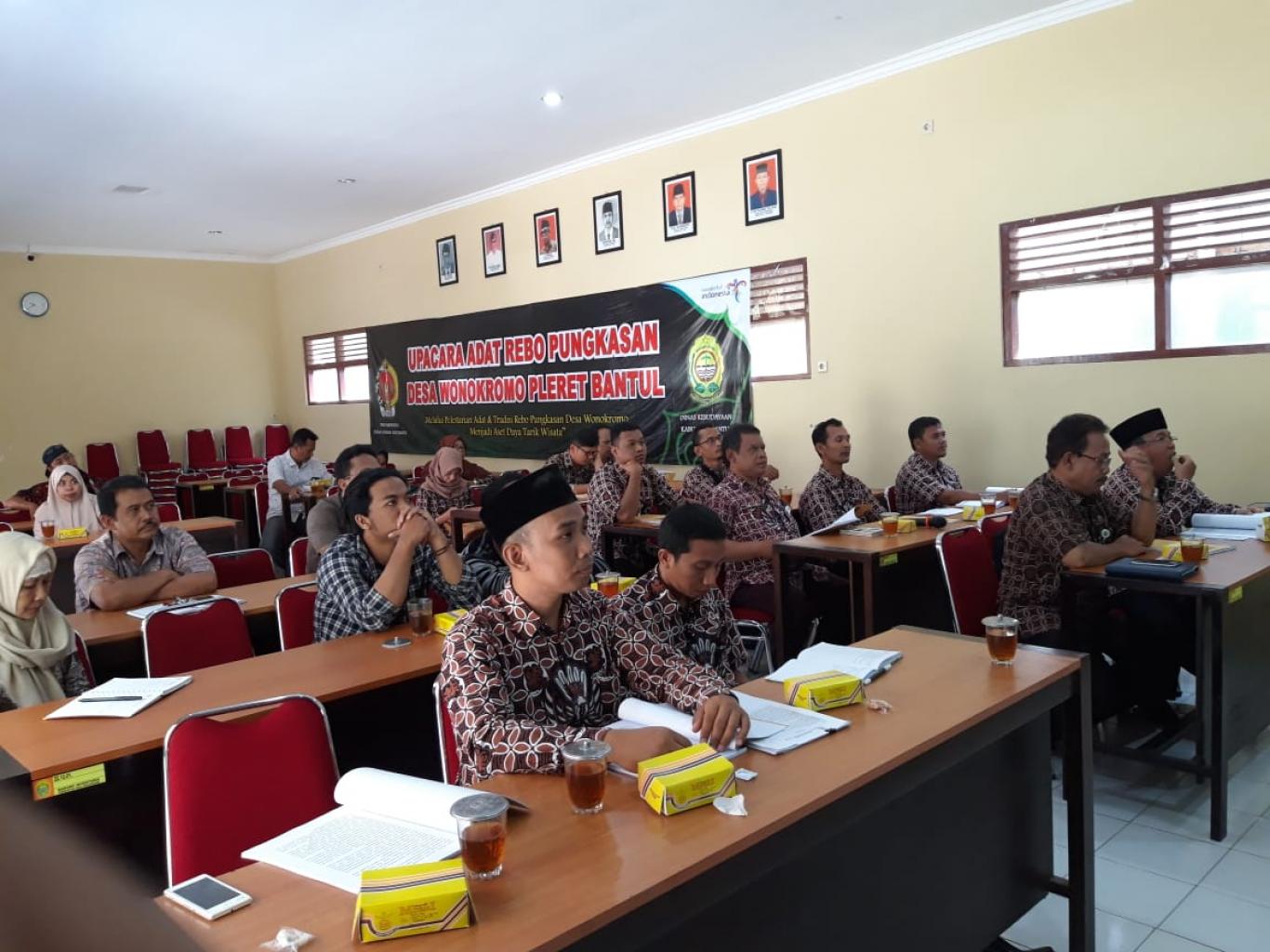 Kajian Sejarah Upacara Adat Tradisi Rebo Pungkasan Desa Wonokromo
