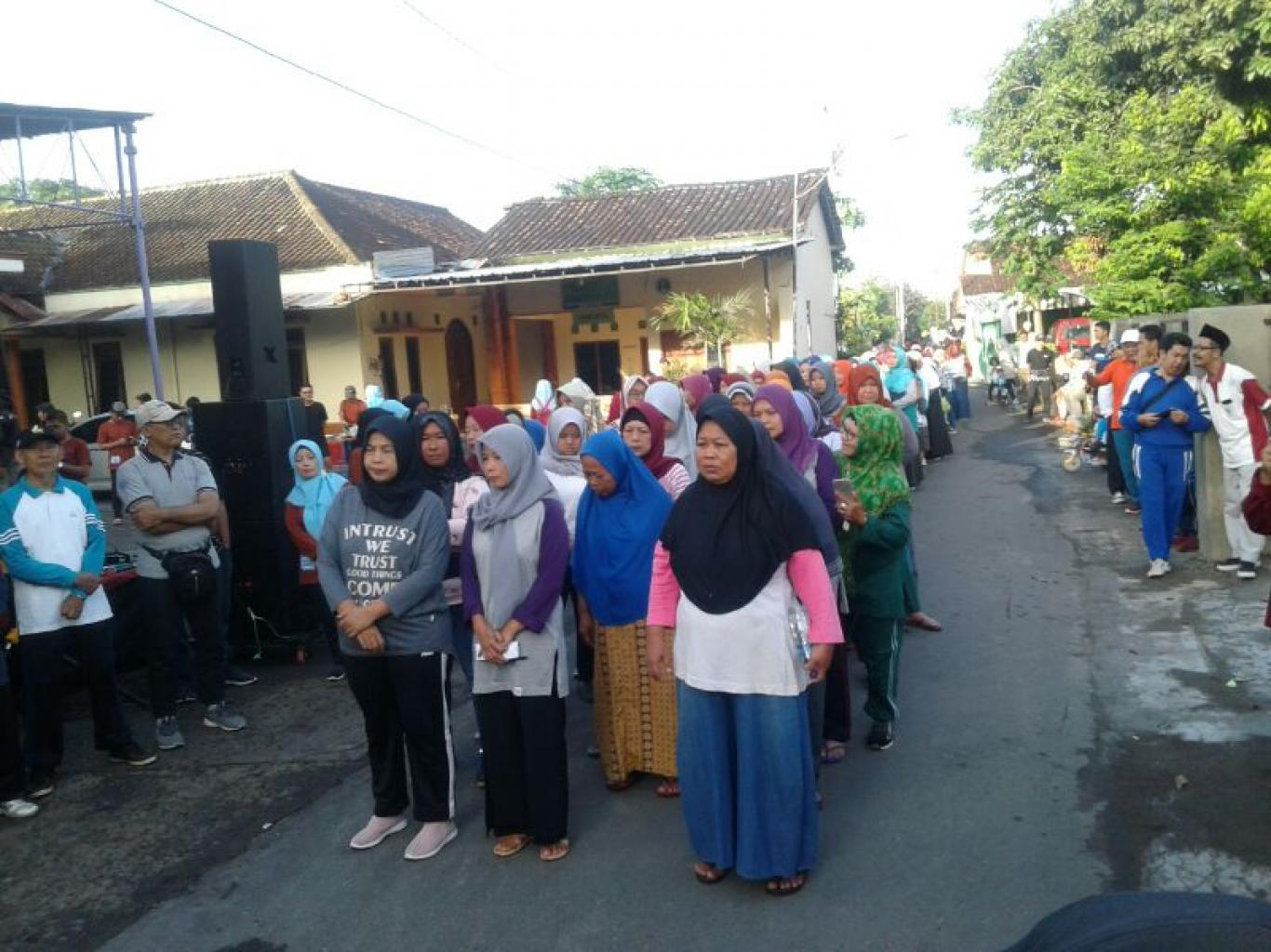 Jalan Sehat Lounching Posbindu Bahtera Dusun Brajan