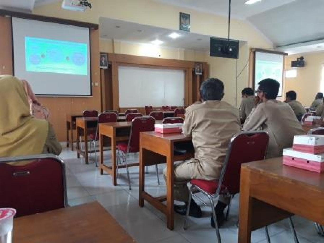 Kasi Pelayanan Wonokromo Mengikuti Rapat Koordinasi Pra Musdes PBI JKN 