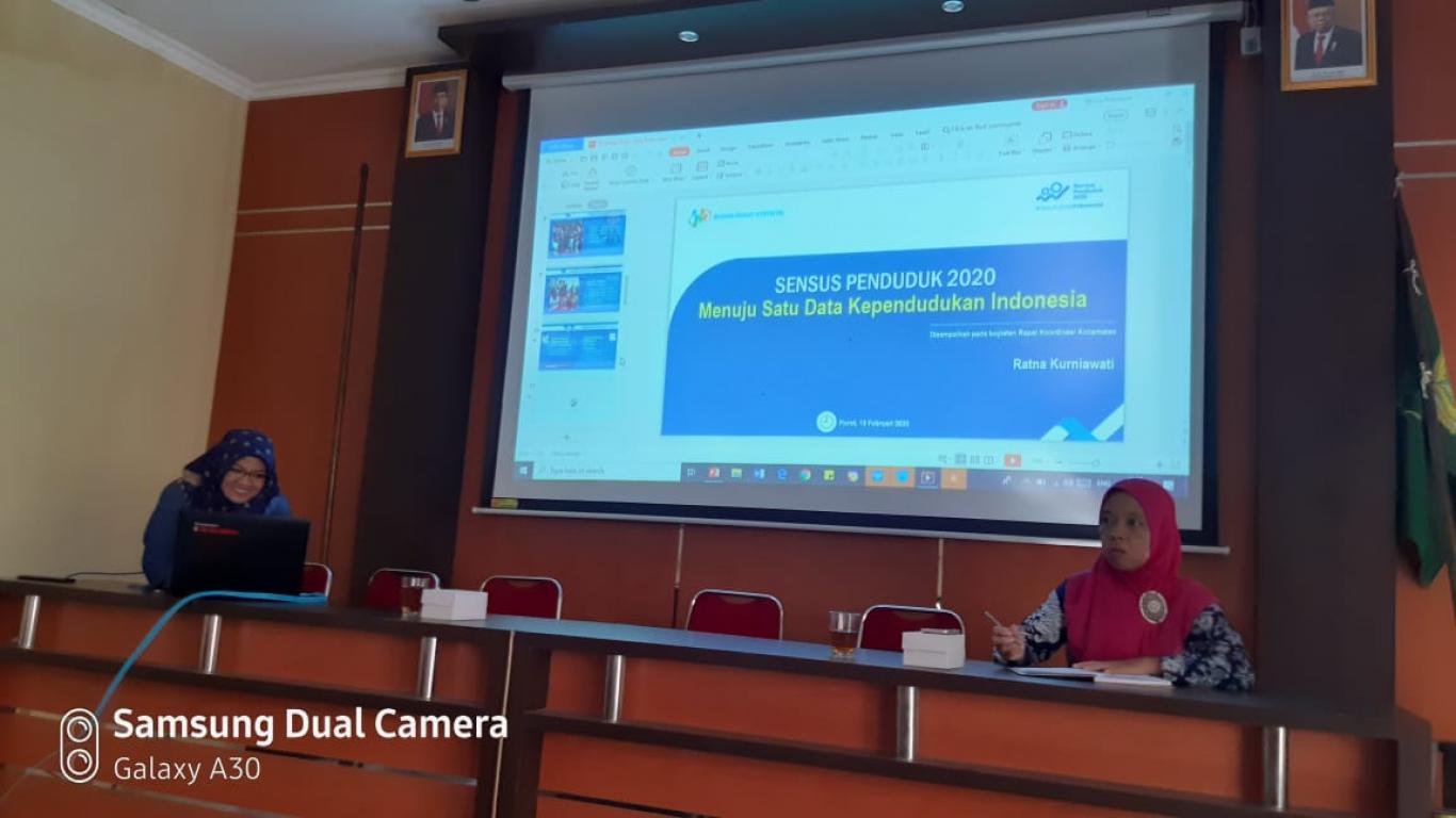Pertemuan PKK Desa Wonokrormo diisi Sosialisasi Sensus Penduduk Online 