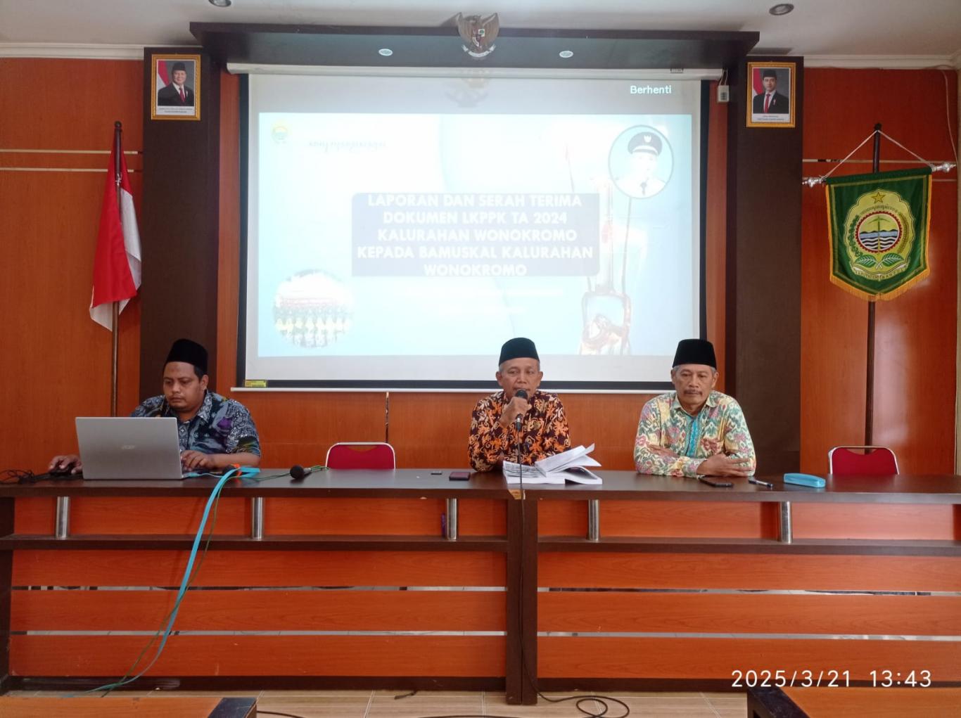 SERAH TERIMA LAPORAN KETERANGAN PENYELENGGARAAN PEMERINTAH KALURAHAN (LKPPKAL) TAHUN ANGGARAN 2024